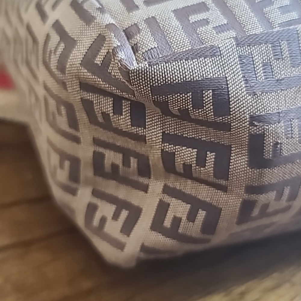 Fendi - Picture 5 of 6